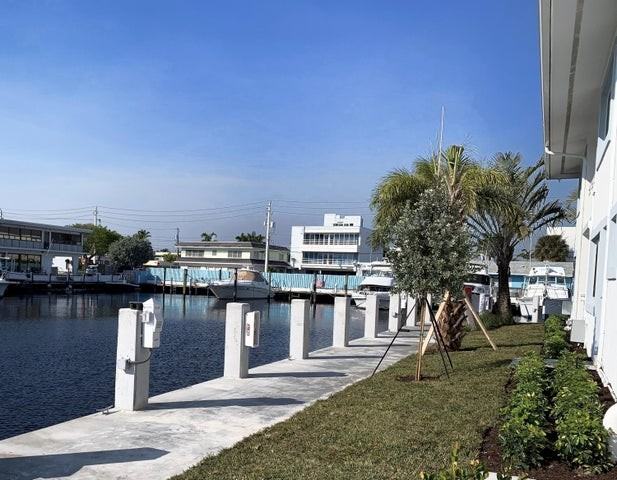 231 Marine Court - Photo 3 of 7