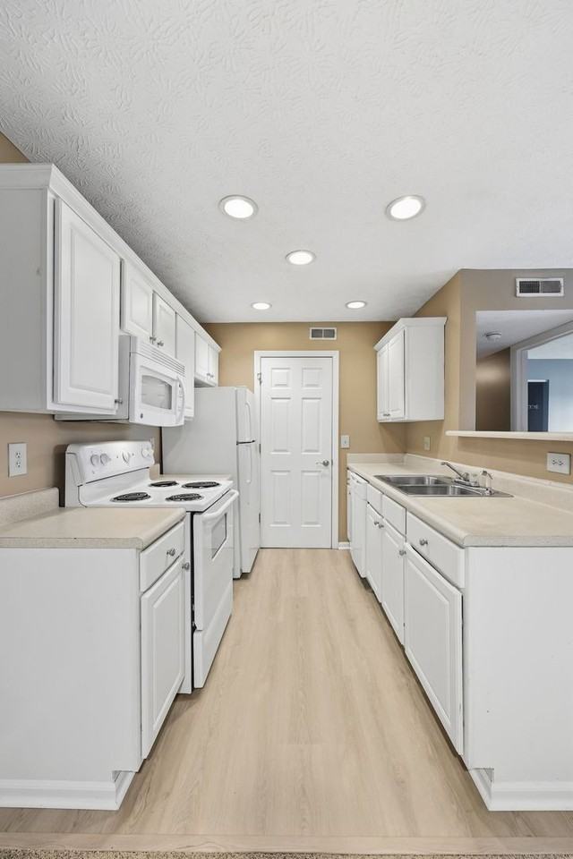 5496 Cedar Spgs - Photo 3 of 16