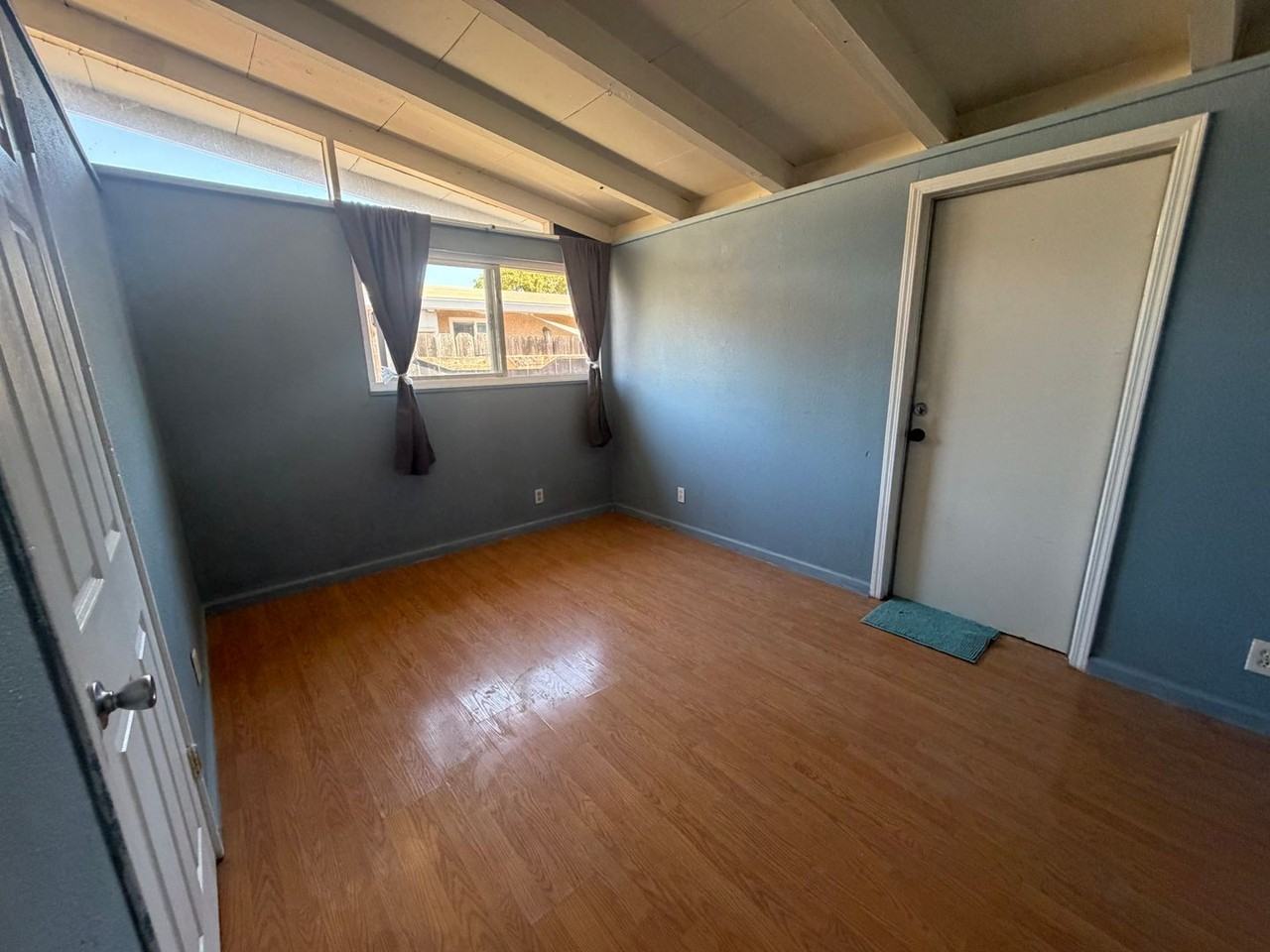 1484 Michigan St - Photo 6 of 20