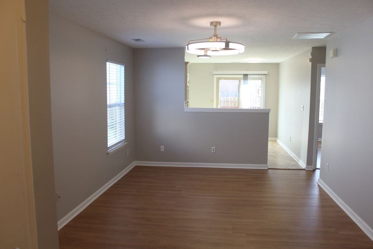 5357 Burcham Way - Photo 4 of 15