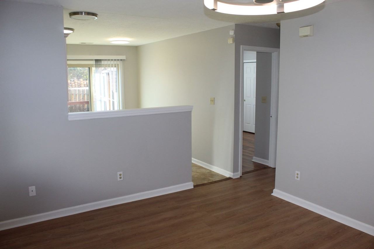 5357 Burcham Way - Photo 5 of 15