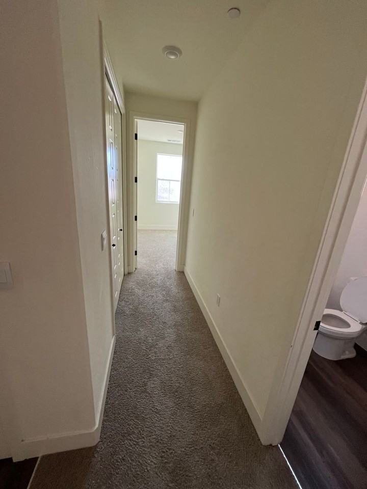 2410 N Julieann St - Photo 5 of 31