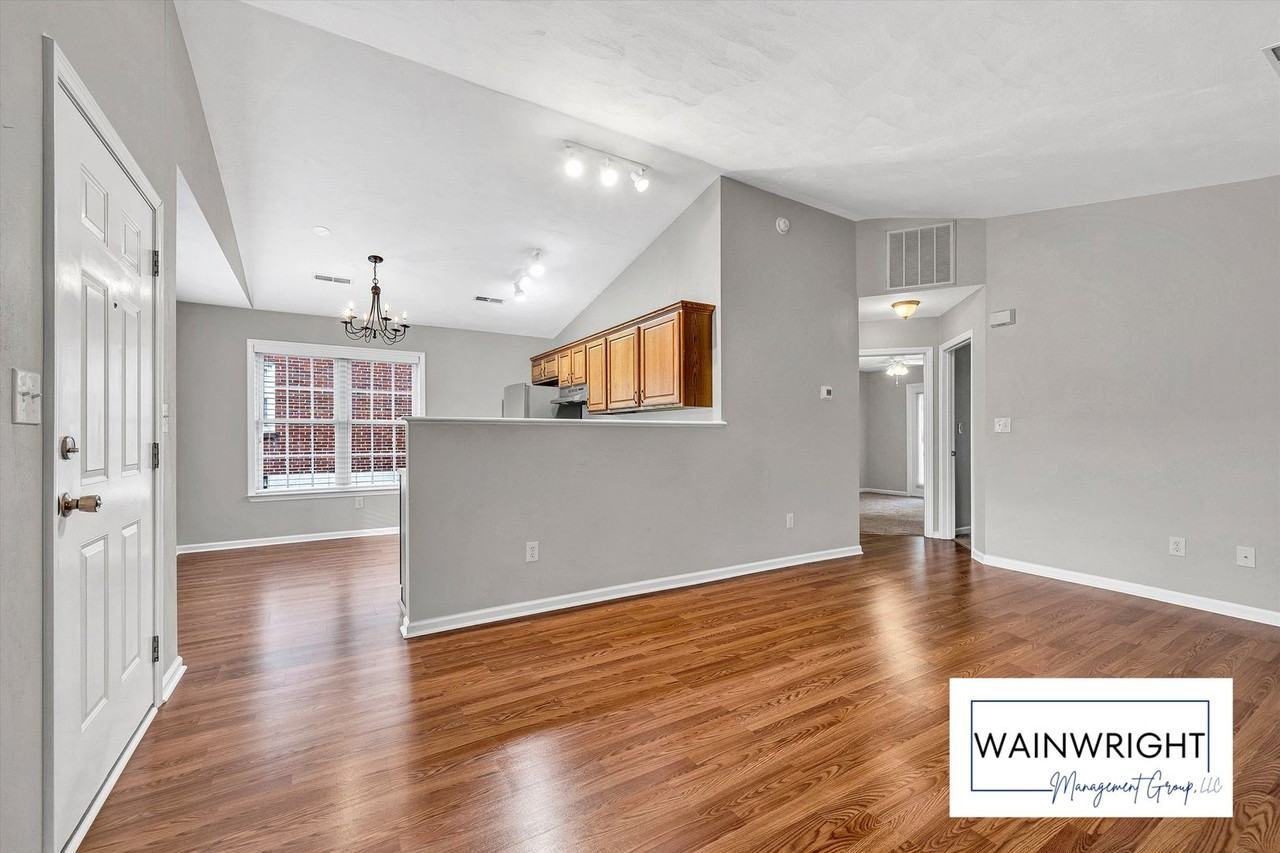 2412 King St Ne - Photo 4 of 15