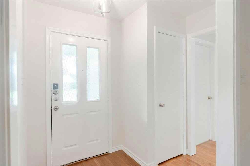 7905 Lazy Brook Drive - Photo 4 of 20