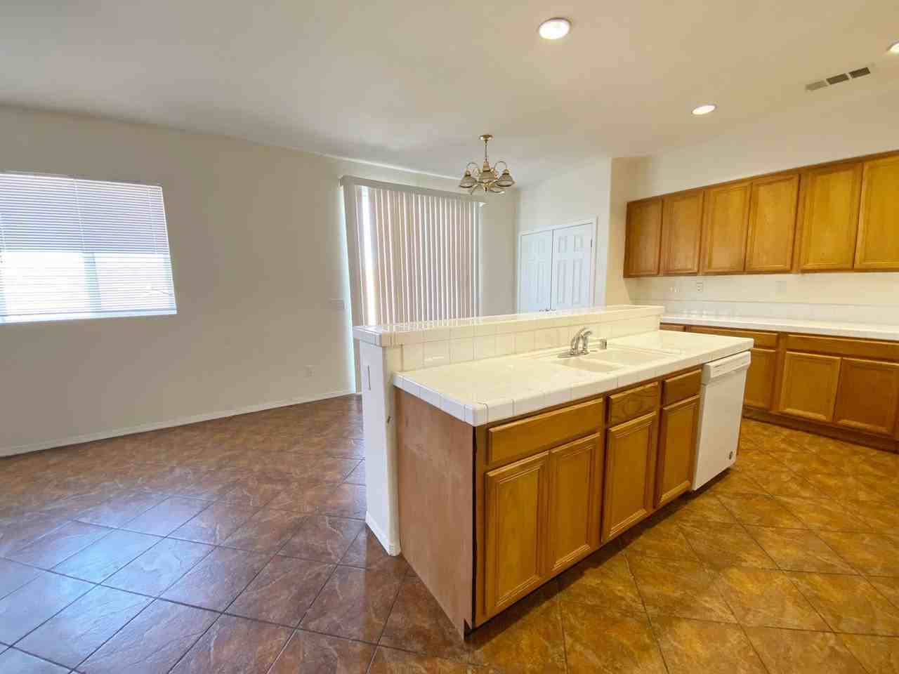 6141 Serra Way - Photo 4 of 36