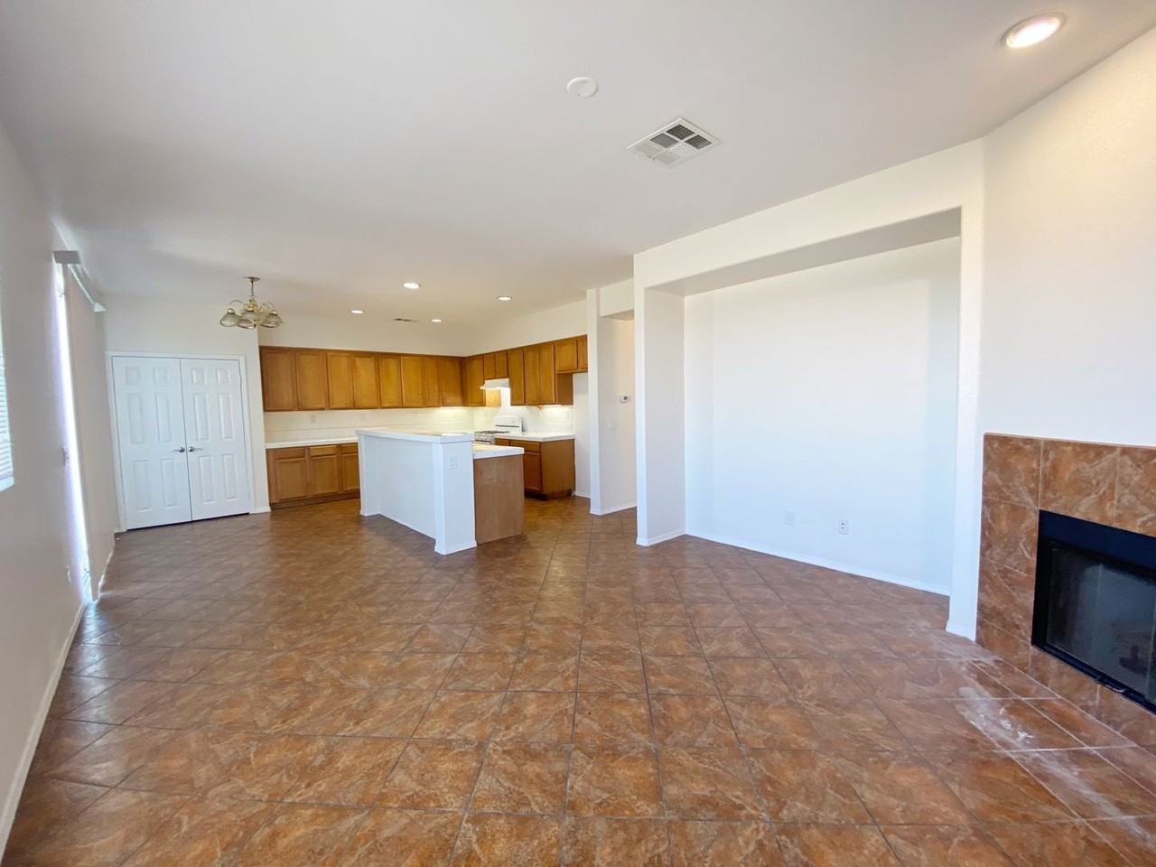 6141 Serra Way - Photo 5 of 36
