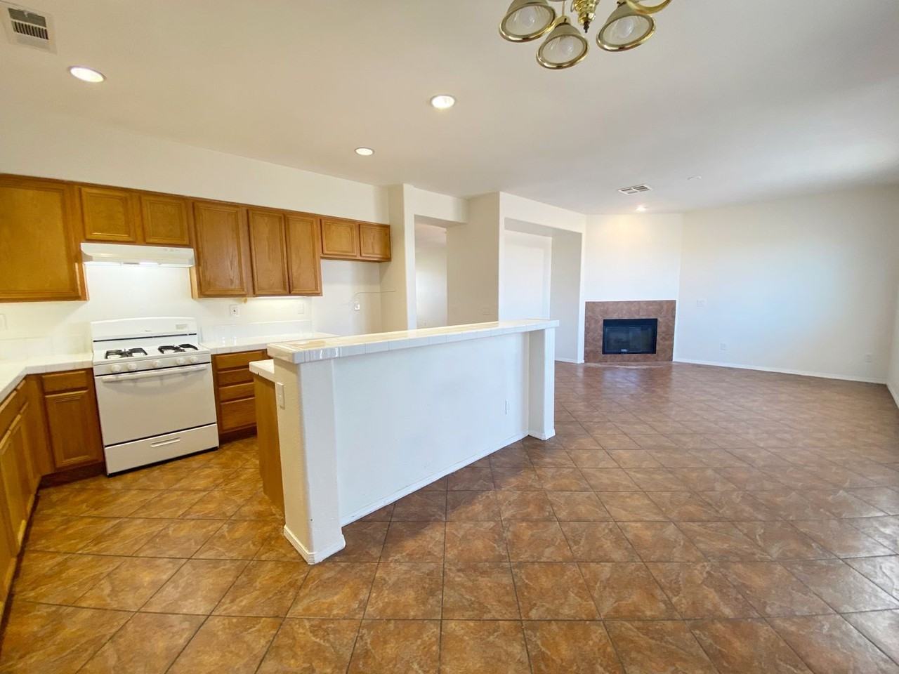 6141 Serra Way - Photo 7 of 36