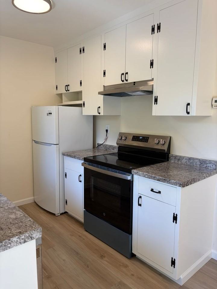 712 Elm St #2 - Photo 2 of 18