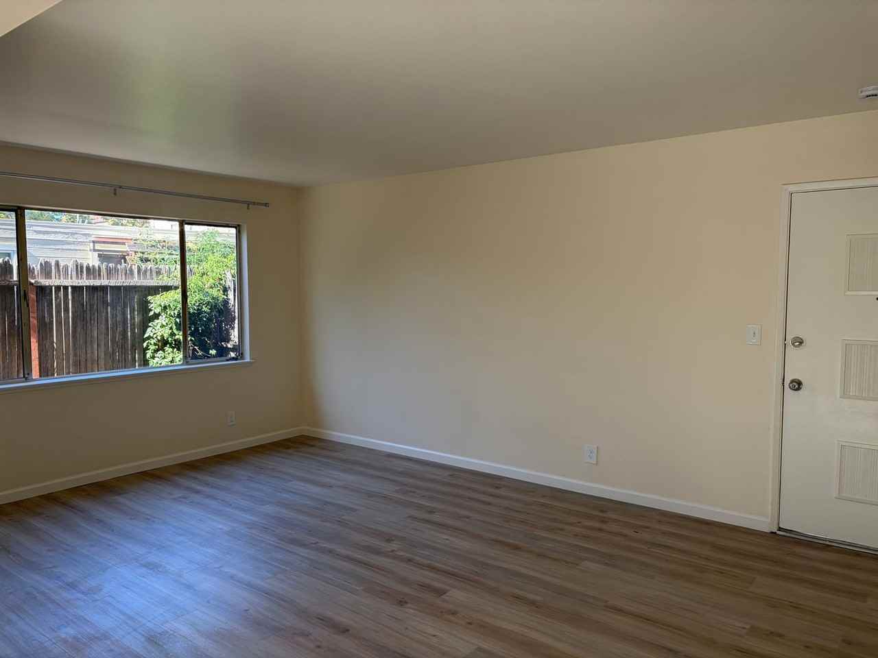 712 Elm St #2 - Photo 5 of 18