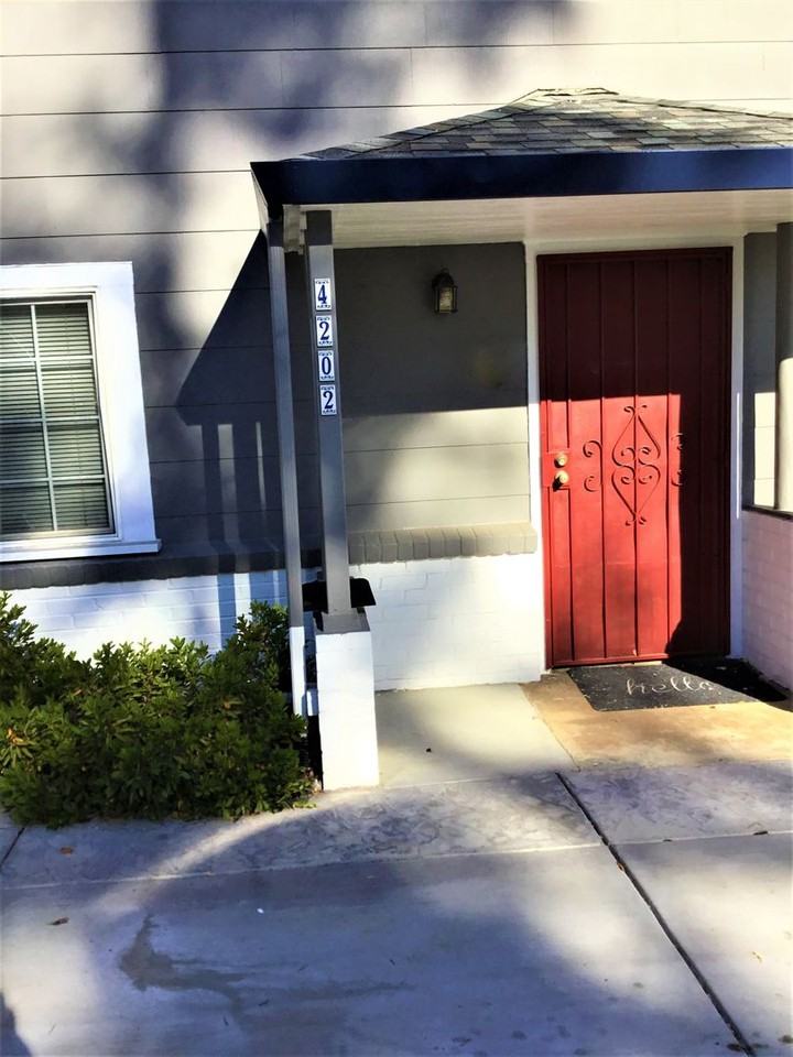 4202 Seven Hills Rd - Photo 2 of 12