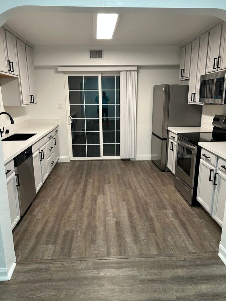 4202 Seven Hills Rd - Photo 6 of 12