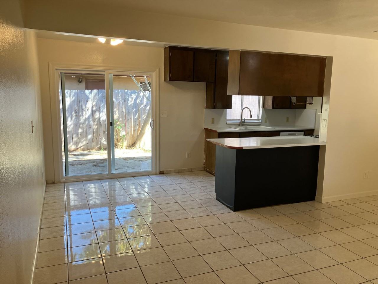 3000 Bay Ln - Photo 3 of 19