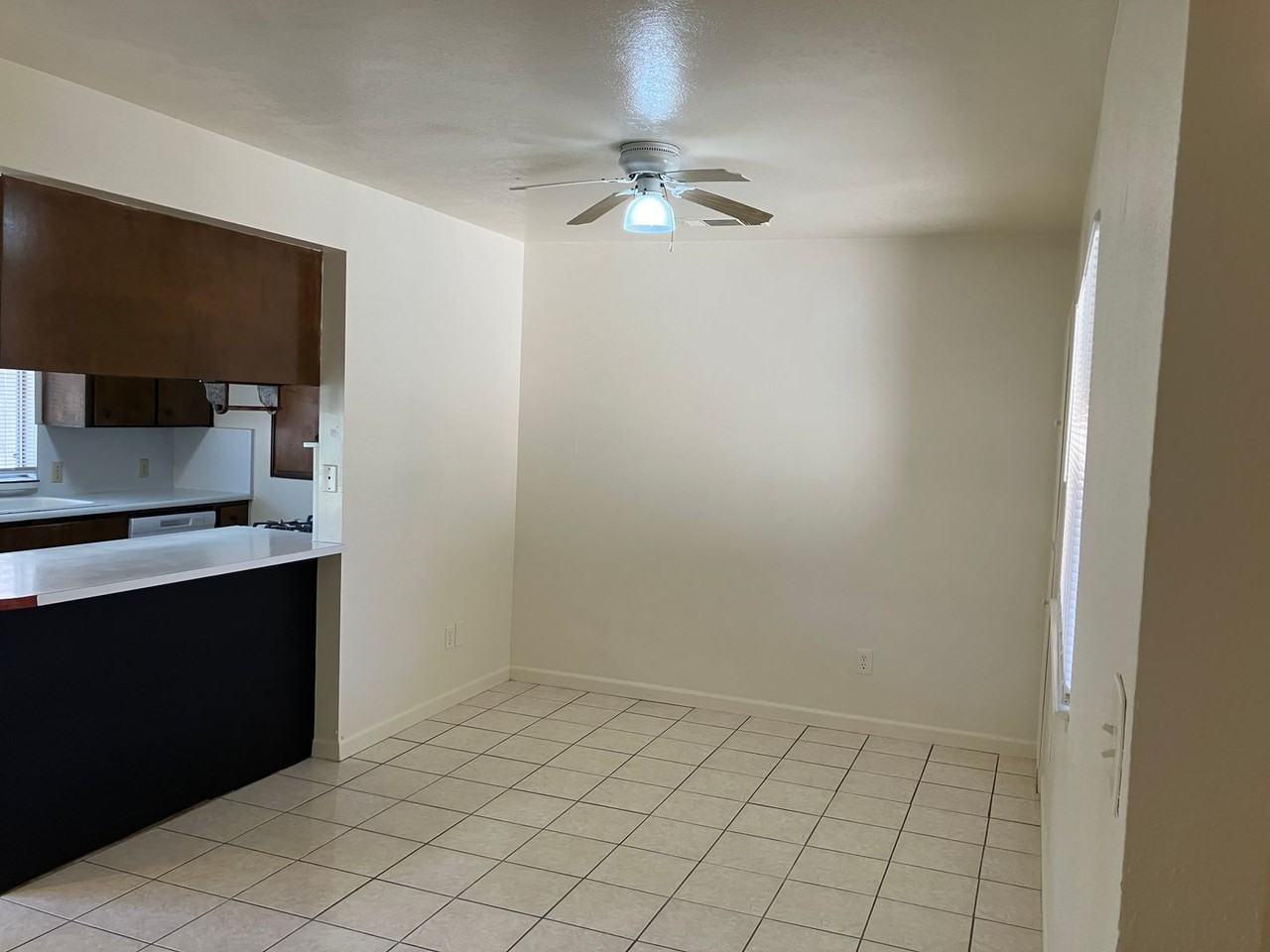 3000 Bay Ln - Photo 4 of 19