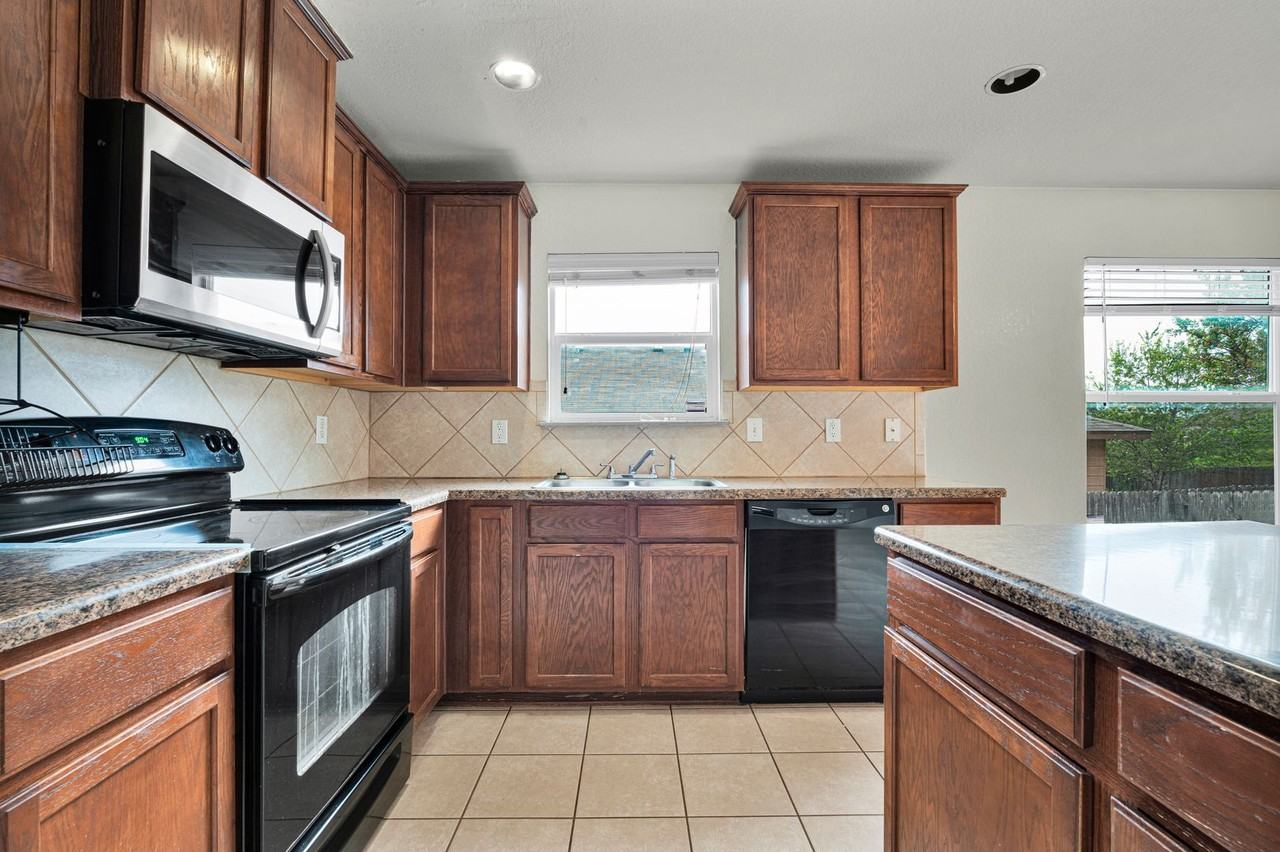 11606 Wayward Daisy - Photo 5 of 20