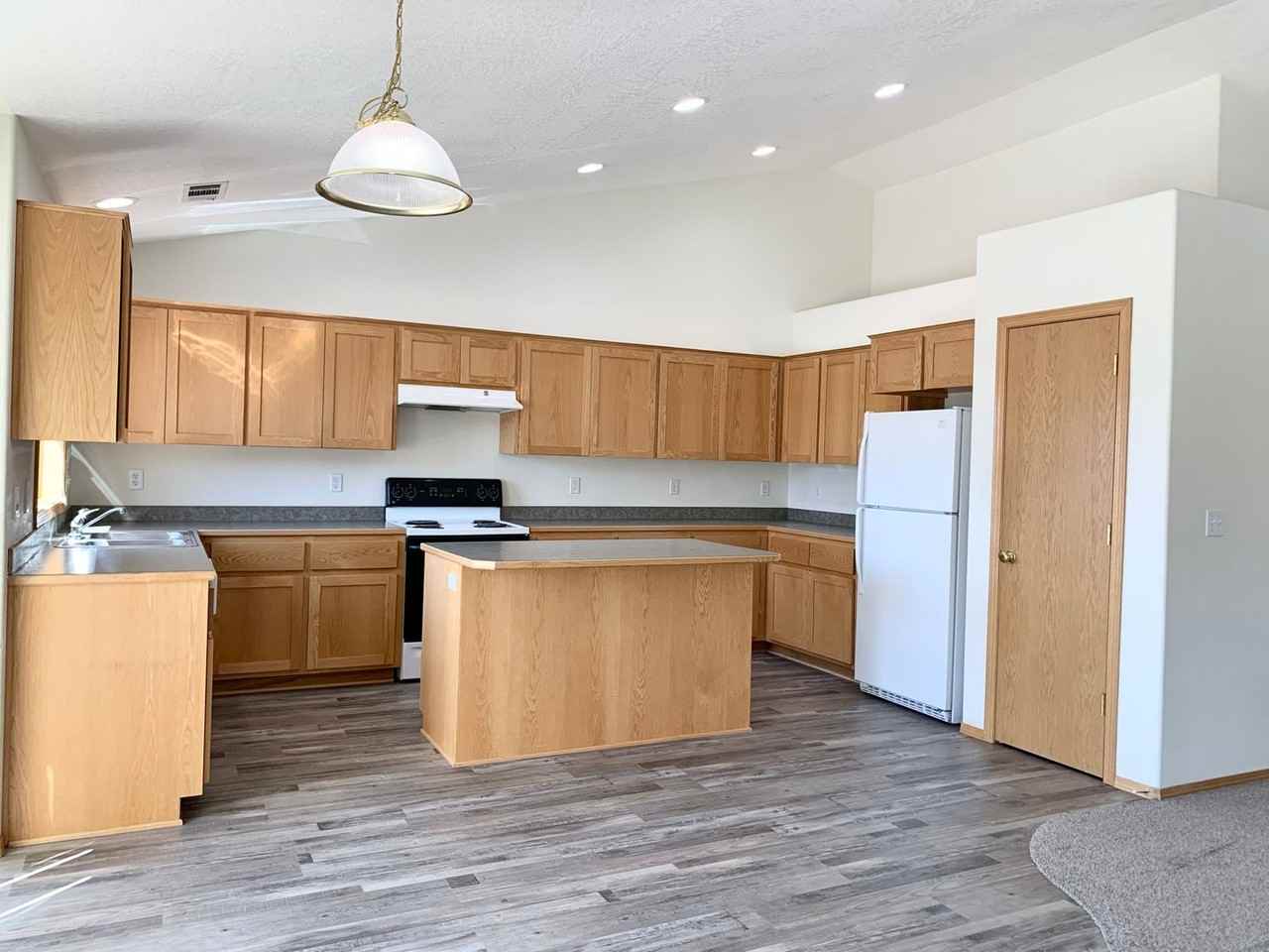 5110 Larch Ln - Photo 2 of 18