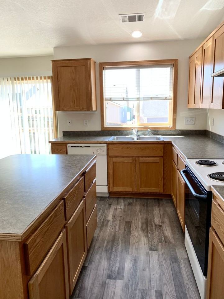 5110 Larch Ln - Photo 4 of 18