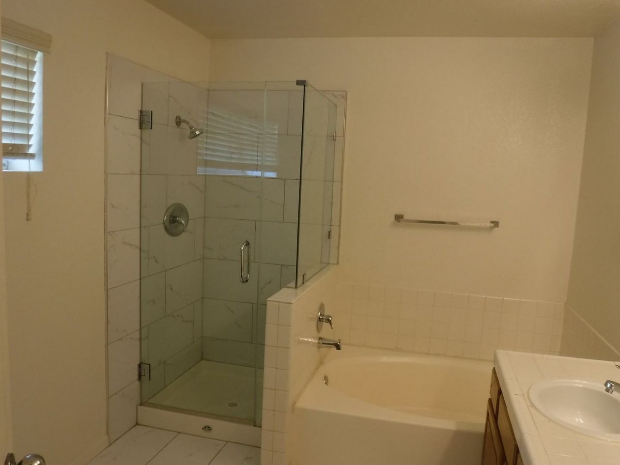 1116 Daytona Ln - Photo 3 of 12