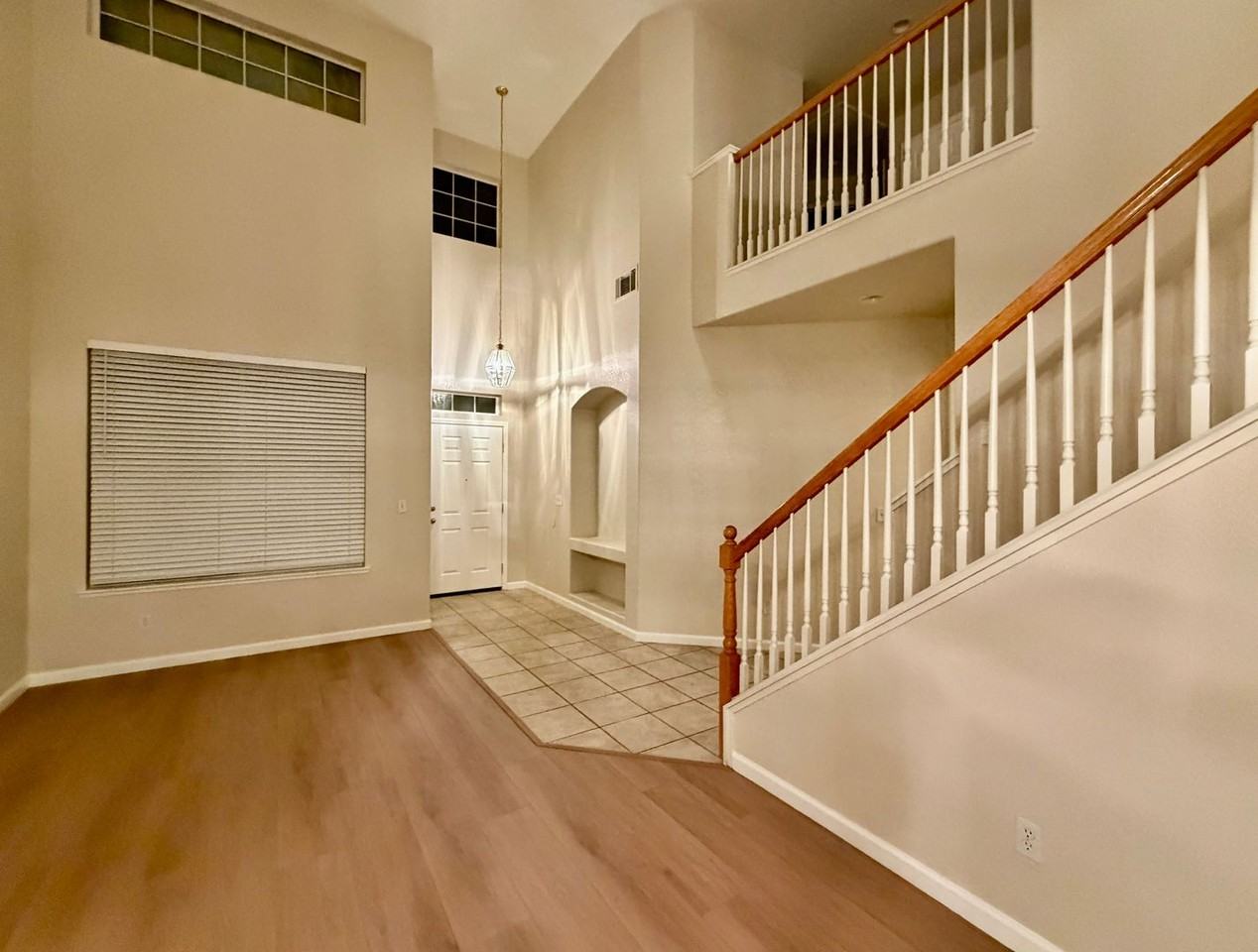 2958 Maybrook Dr - Photo 3 of 46