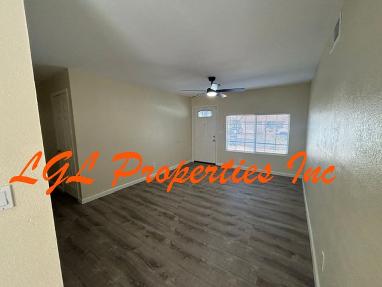 1560 Anoka Ave - Photo 7 of 41