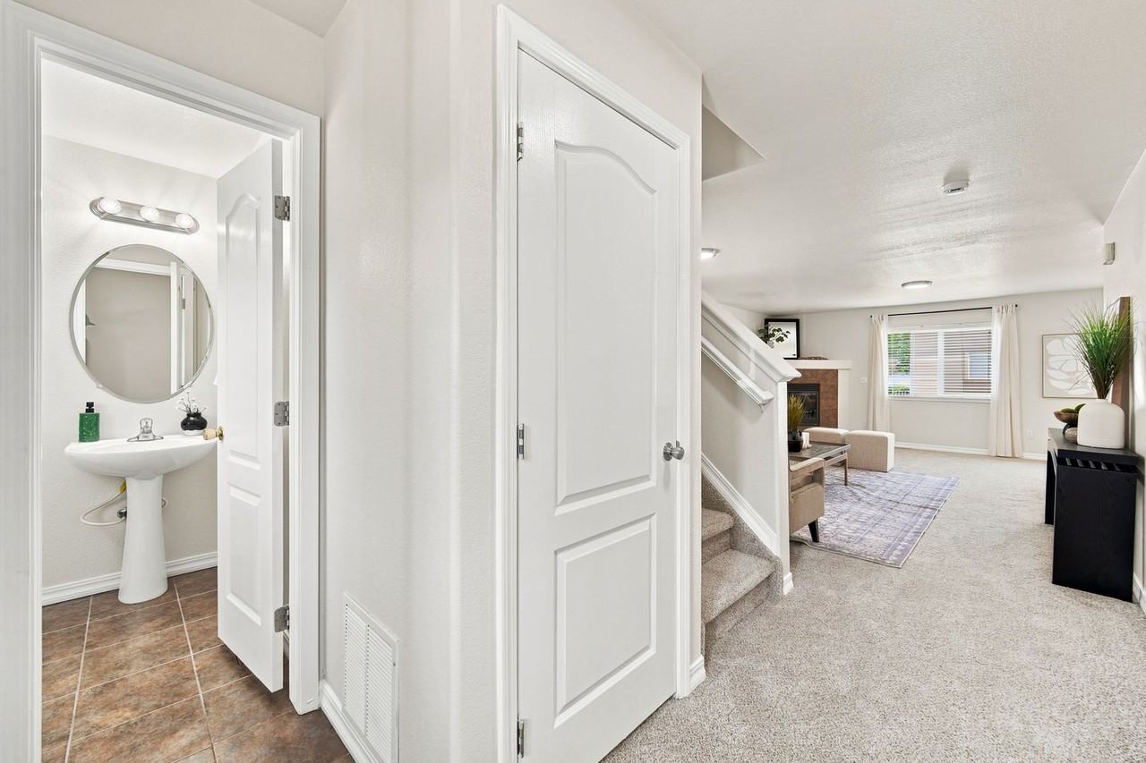 5765 Nairnshire Dr - Photo 5 of 50