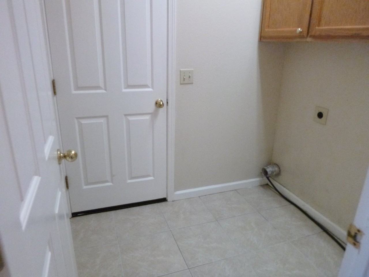 1897 Autumnwood Dr - Photo 6 of 9
