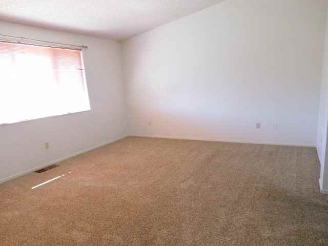 1405 Kendal Ct - Photo 7 of 12