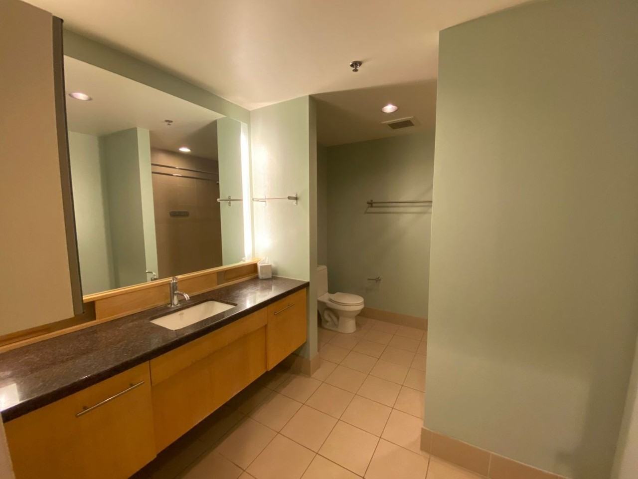 1111 S Grand Ave #804 - Photo 2 of 17
