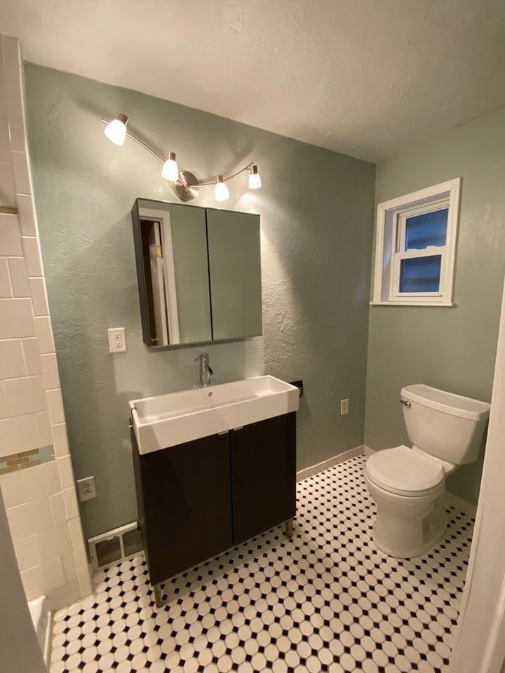 2333 Spring St - Photo 3 of 28