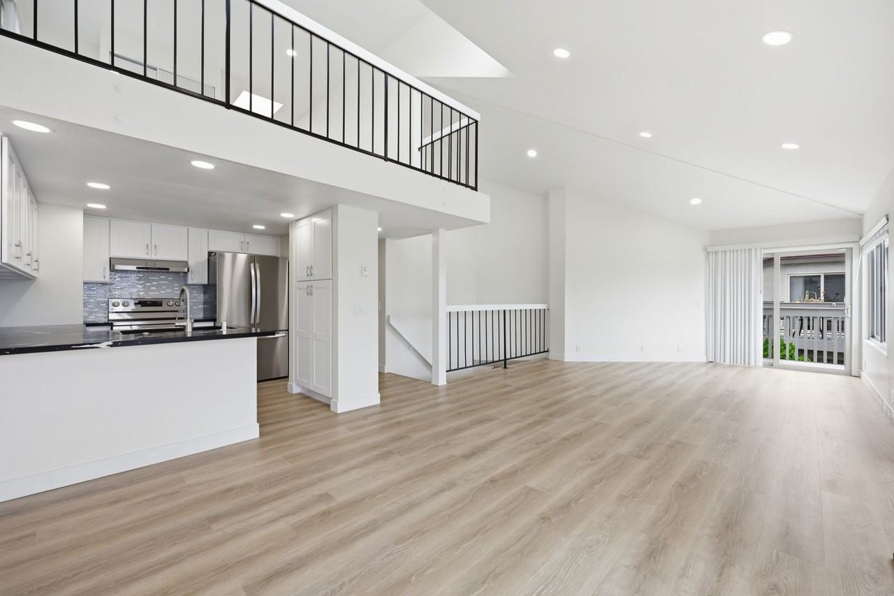 3664 Sunset Ln - Photo 5 of 24
