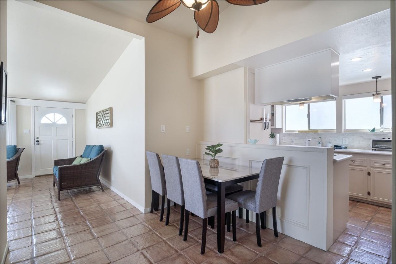 207 Rossmore Dr - Photo 6 of 19