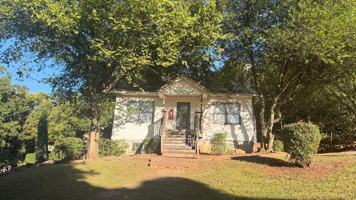 featured image of 1725 15th Ave S