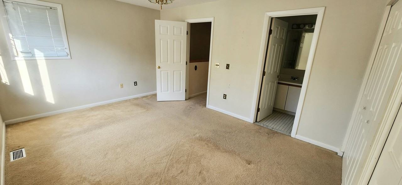 12 Oakwood Ln - Photo 3 of 32