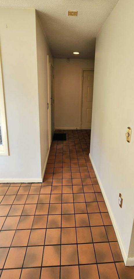 12 Oakwood Ln - Photo 5 of 32