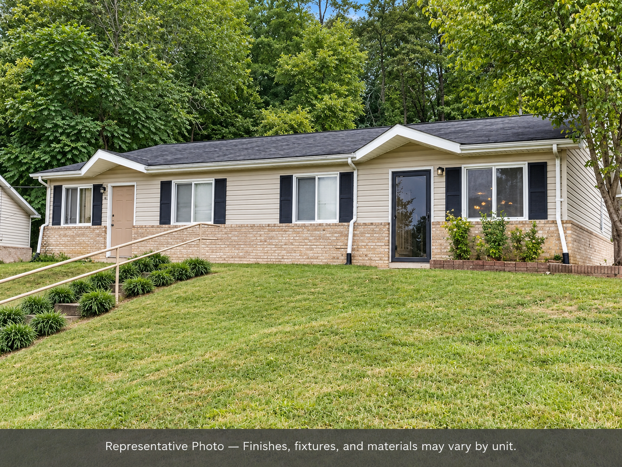2800 Sullivan Gardens Pkwy - Photo 2 of 9
