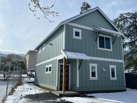 878 Siskiyou Blvd - Photo 1 of 1
