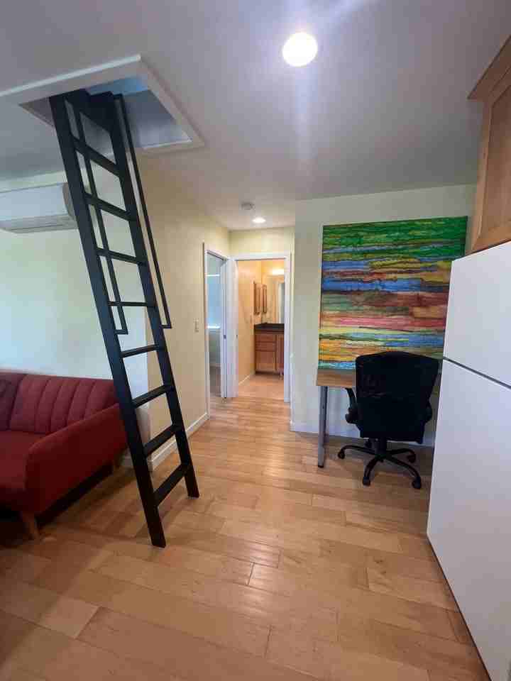 872 Siskiyou Blvd - Photo 6 of 11