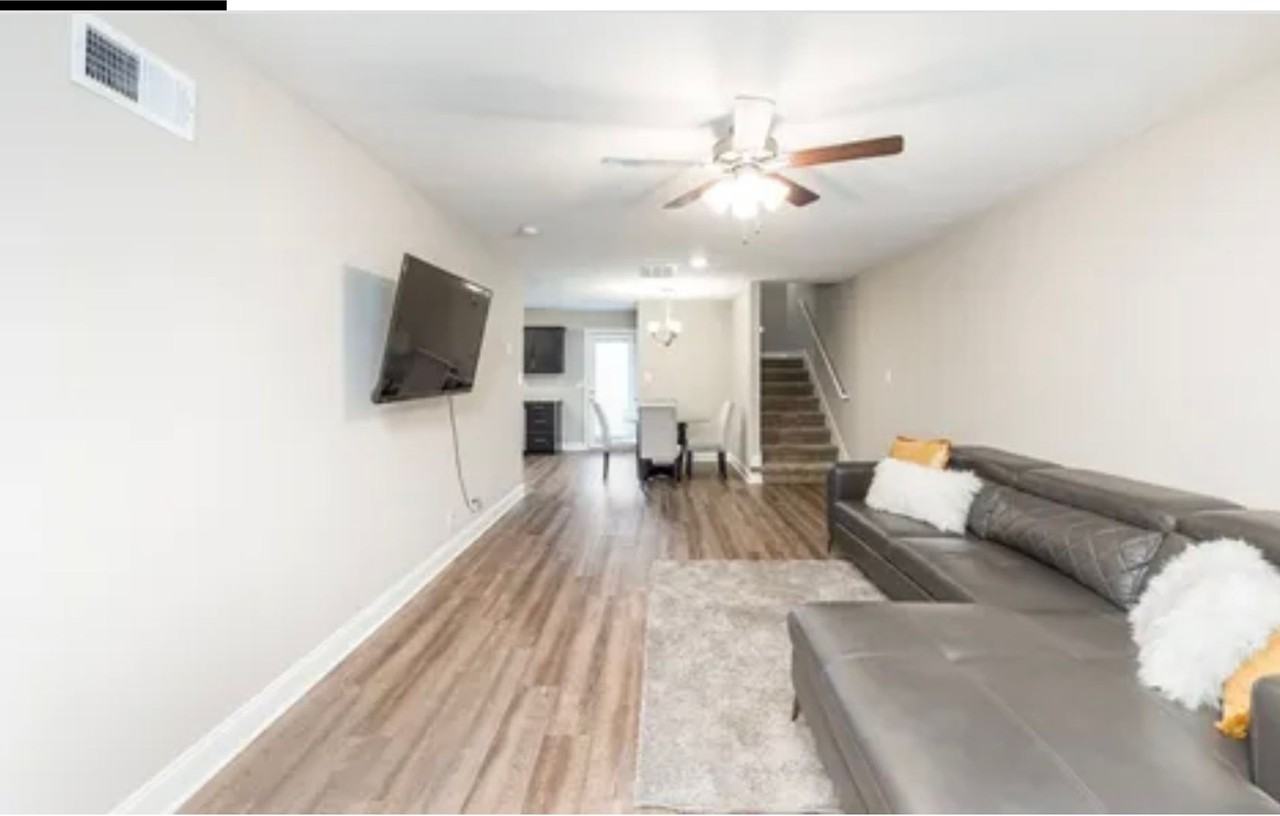 821 Lutz Ln - Photo 2 of 19