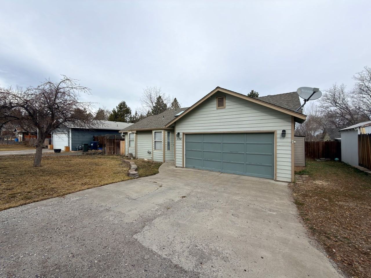 1154 Ne Ulysses Dr - Photo 6 of 29