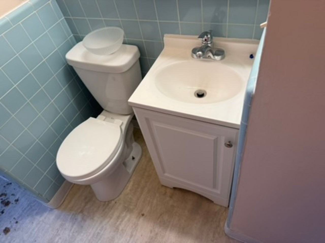 222 W 2nd St - Photo 5 of 8