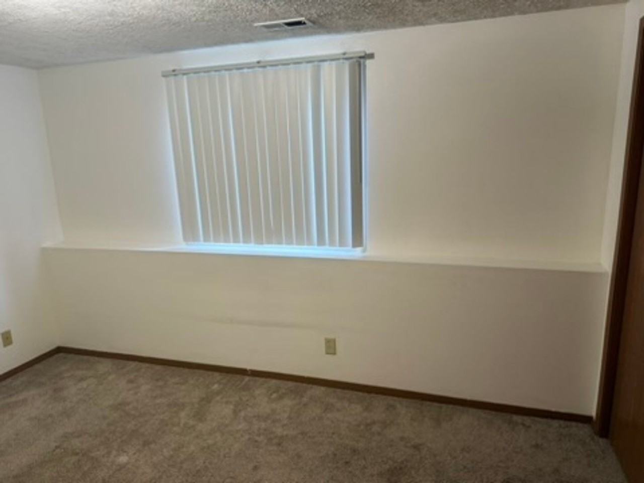 222 W 2nd St - Photo 6 of 8