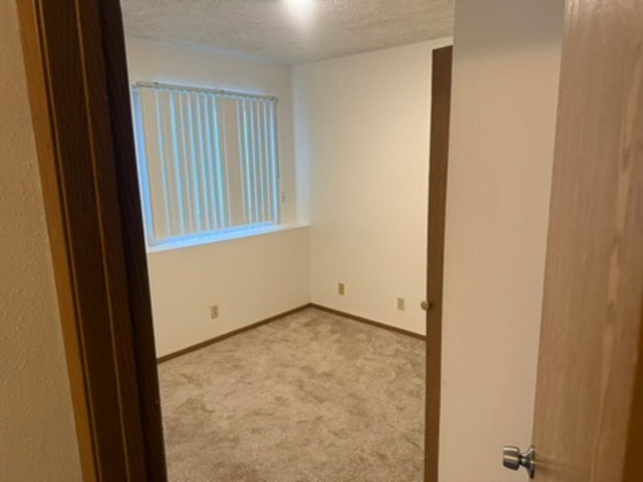 222 W 2nd St - Photo 7 of 8