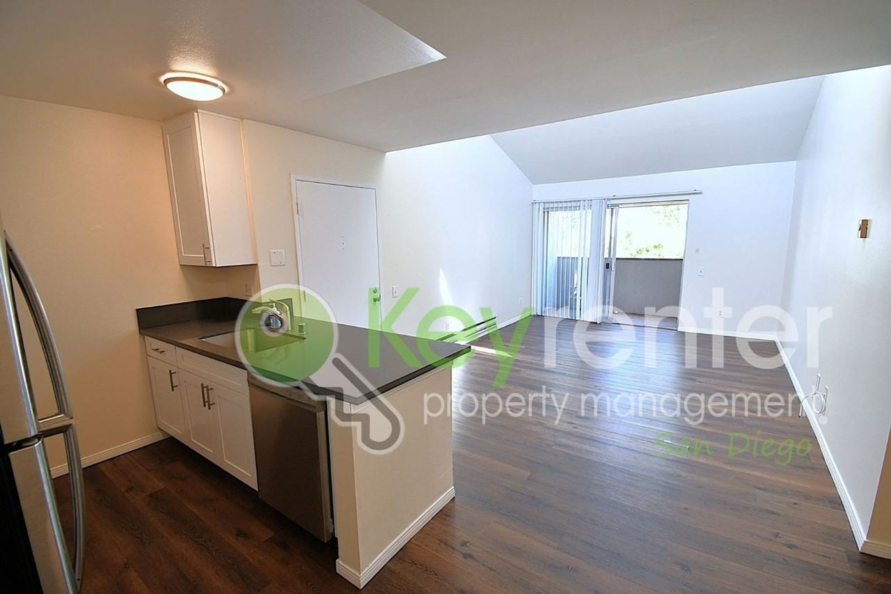 3549 Castle Glen Dr - Photo 2 of 15