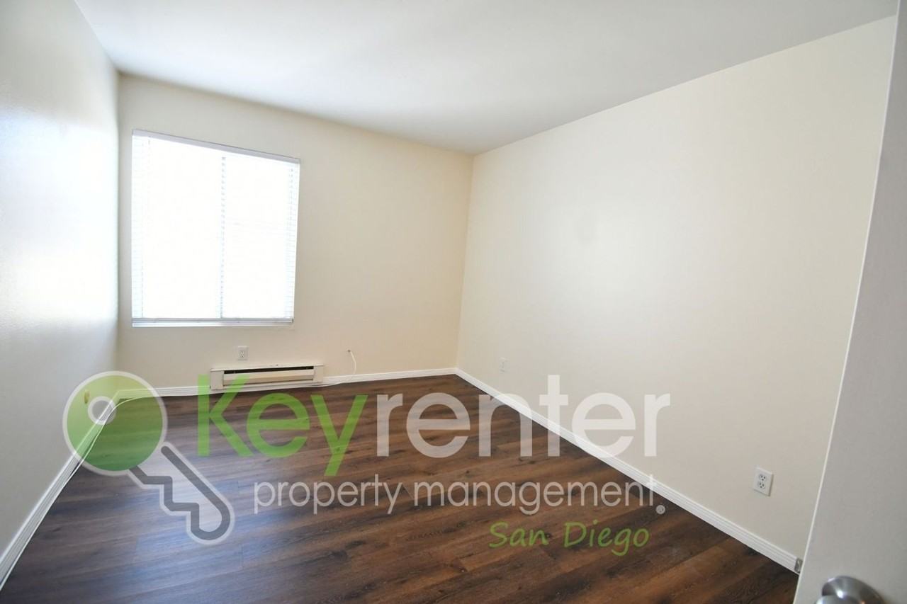 3549 Castle Glen Dr - Photo 5 of 15