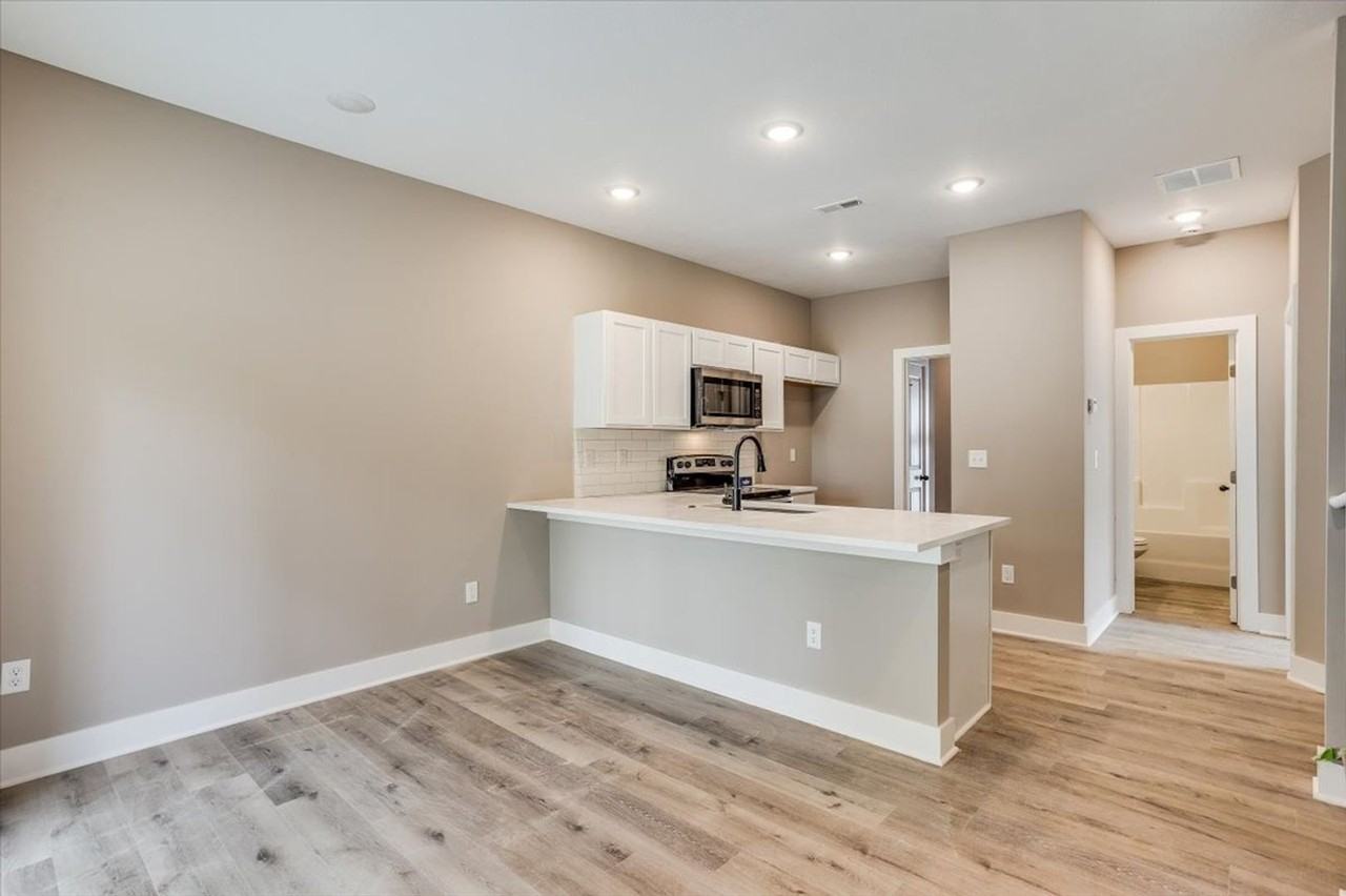 12836 W Wheatland St - Photo 2 of 14