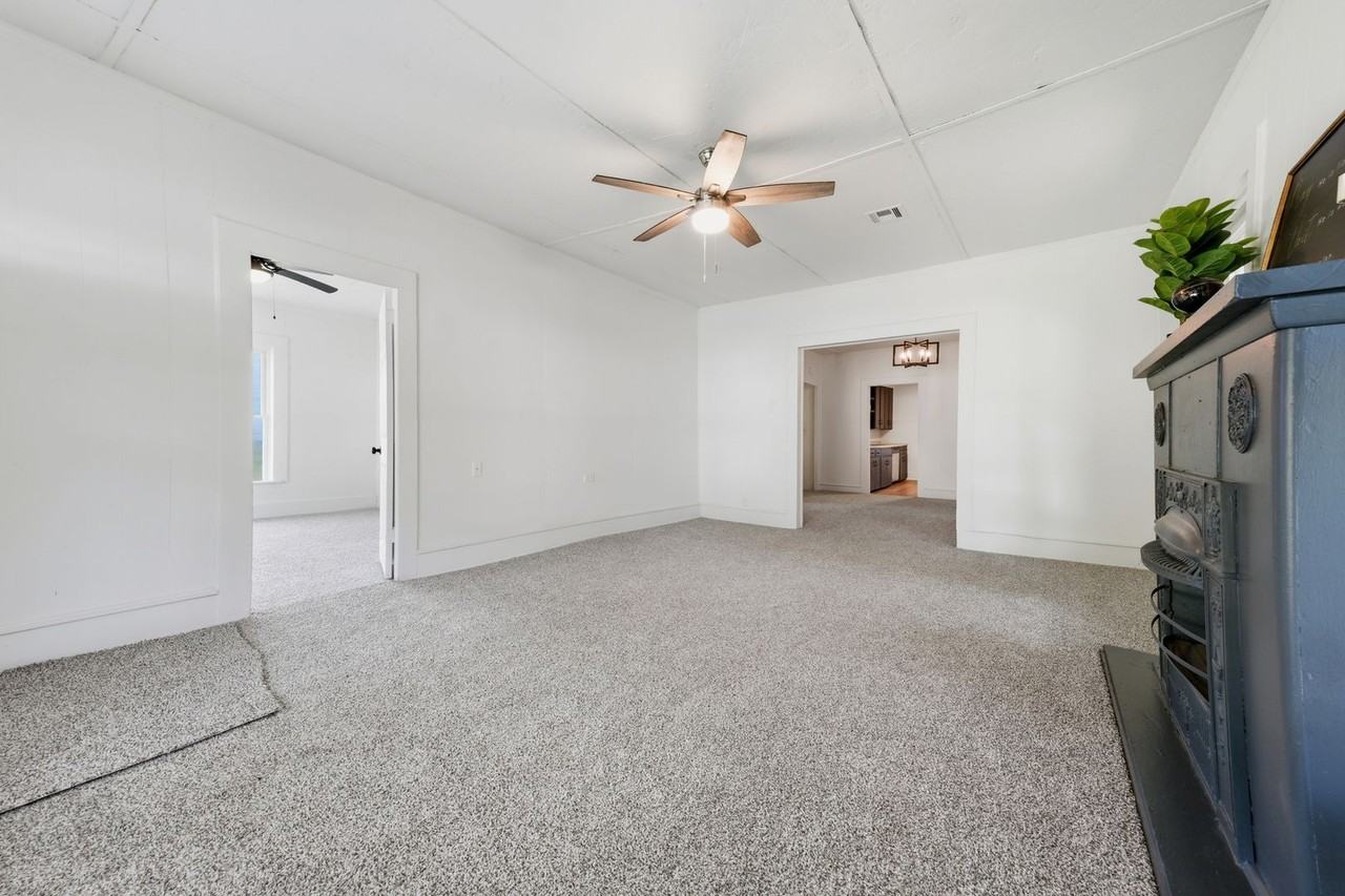 311 F St Ne - Photo 4 of 25