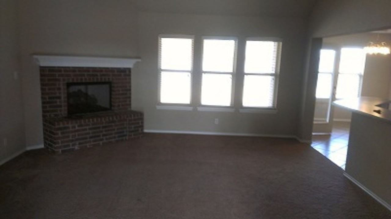 2005 W 119th St S - Photo 3 of 11
