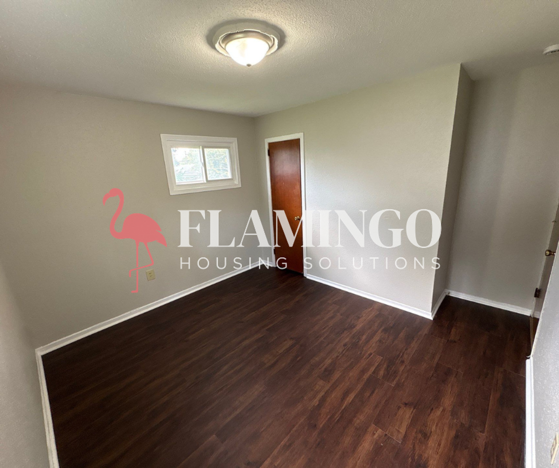 3944 Nicholas Rd - Photo 6 of 13