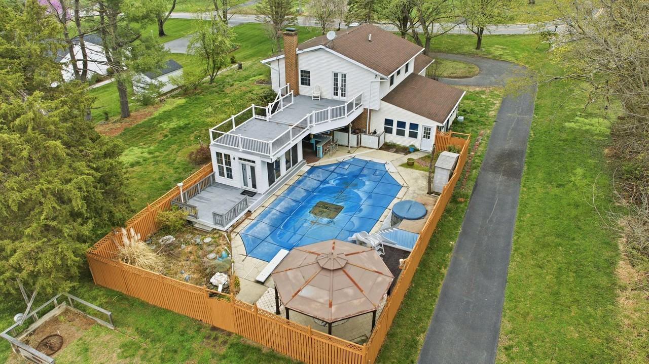 3502 Old Jones Rd - Photo 2 of 50