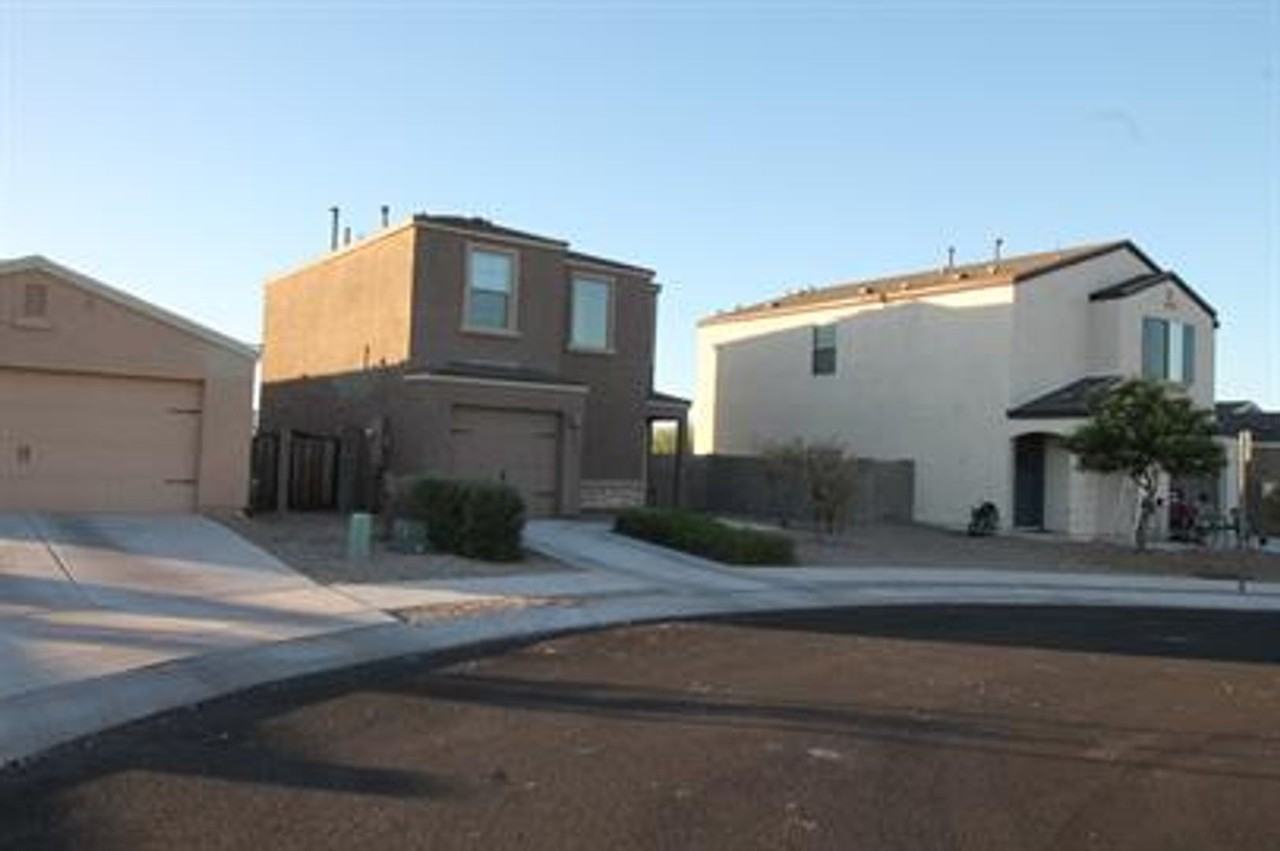 5936 S Hosmer Ct - Photo 2 of 49