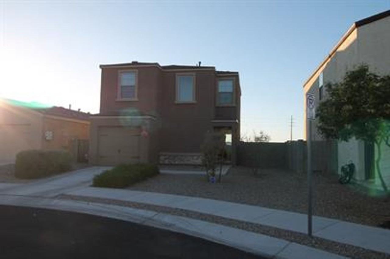 5936 S Hosmer Ct - Photo 3 of 49